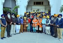 ਸ਼੍ਰੋਮਣੀ ਕਮੇਟੀ ਦੇ ਸੁਪਰਵਾਈਜ਼ਰ ਸ. ਇਕਬਾਲ ਸਿੰਘ ਨੂੰ ਸੇਵਾ ਮੁਕਤ ਹੋਣ ’ਤੇ ਕੀਤਾ ਸਨਮਾਨਤ