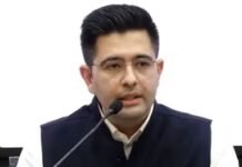 आम आदमी पार्टी को बड़ा झटका: राज्यसभा सांसदों के सामूहिक इस्तीफे से गहराया संकट