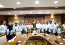 ਹਰਦੀਪ ਸਿੰਘ ਮੁੰਡੀਆਂ ਨੇ ਤਹਿਸੀਲਦਾਰਾਂ ਅਤੇ ਨਾਇਬ ਤਹਿਸੀਲਦਾਰਾਂ ਨੂੰ ਤਰੱਕੀ ਪੱਤਰ ਸੌਂਪੇ