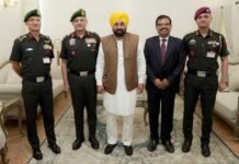 ਮੁੱਖ ਮੰਤਰੀ ਭਗਵੰਤ ਸਿੰਘ ਮਾਨ ਨੇ ਪੱਛਮੀ ਕਮਾਂਡ ਦੇ ਆਰਮੀ ਕਮਾਂਡਰ ਨਾਲ ਸਰਹੱਦੀ ਸੁਰੱਖਿਆ, ਰਾਹਤ ਕਾਰਜਾਂ ਅਤੇ ਆਪਰੇਸ਼ਨਲ ਤਿਆਰੀਆਂ ਬਾਰੇ ਵਿਚਾਰ-ਵਟਾਂਦਰਾ ਕੀਤਾ