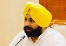 ਭਗਵੰਤ ਮਾਨ ਸਰਕਾਰ ਨੇ ਸਫ਼ਾਈ ਸੇਵਕਾਂ ਅਤੇ ਸੀਵਰਮੈਨਾਂ ਨਾਲ ਵਾਅਦਾ ਪੁਗਾਇਆ; 3 ਸਾਲ ਵਾਲੇ ਆਊਟਸੋਰਸ ਵਰਕਰਾਂ ਨੂੰ ਮਿਲੇਗਾ ਸਿੱਧਾ ਕੰਟਰੈਕਟ: ਹਰਜੋਤ ਸਿੰਘ ਬੈਂਸ