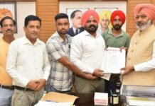 ਵਿੱਤ ਮੰਤਰੀ ਹਰਪਾਲ ਸਿੰਘ ਚੀਮਾ ਨੇ ਅਧਿਆਪਕਾਂ, ਸਿੱਖਿਆ ਮੁਲਾਜ਼ਮਾਂ ਅਤੇ ਪੈਨਸ਼ਨਰਾਂ ਨਾਲ ਕੀਤੀ ਗੱਲਬਾਤ; ਵਿਭਾਗਾਂ ਨੂੰ ਮੰਗਾਂ ਦੇ ਹੱਲ ਦੇ ਦਿੱਤੇ ਨਿਰਦੇਸ਼