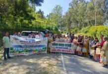 स्वच्छता पखवाड़े में NJHPS की पहल: CTU-2 क्वारी रोड पर कर्मचारियों और महिला मंडल ने मिलकर हटाया कचरा